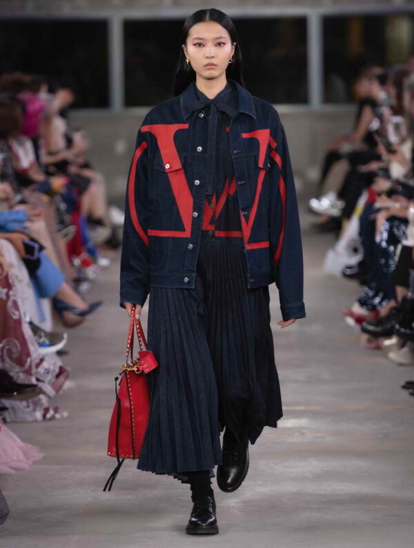 VALENTINO PRE-FALL 19 WOMEN'S COLLECTION