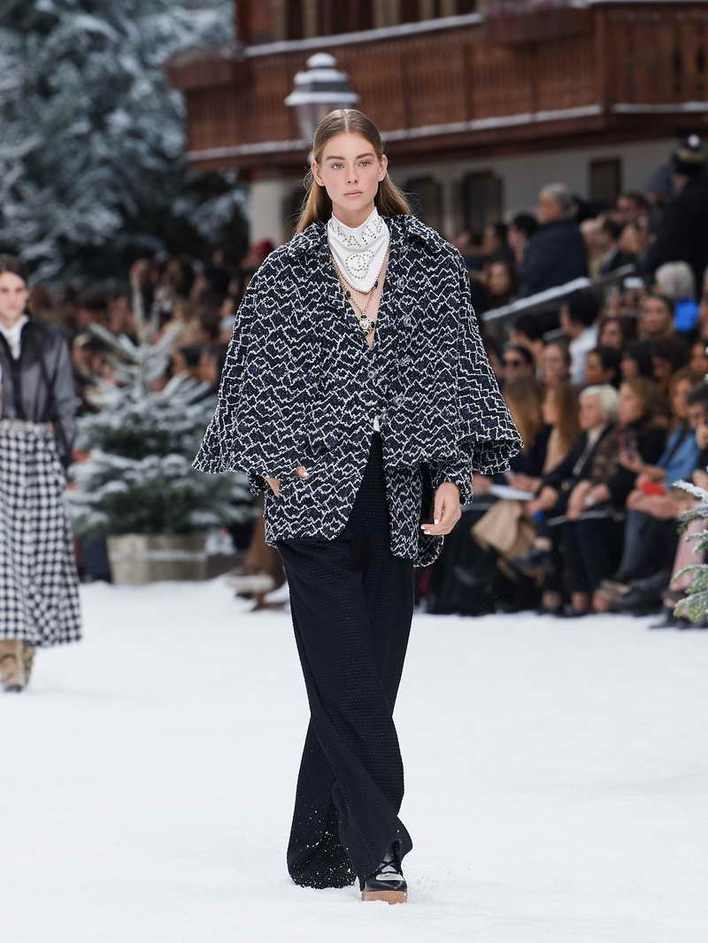 CHANEL Fall Winter 2019/20 Ready-To-Wear Collection