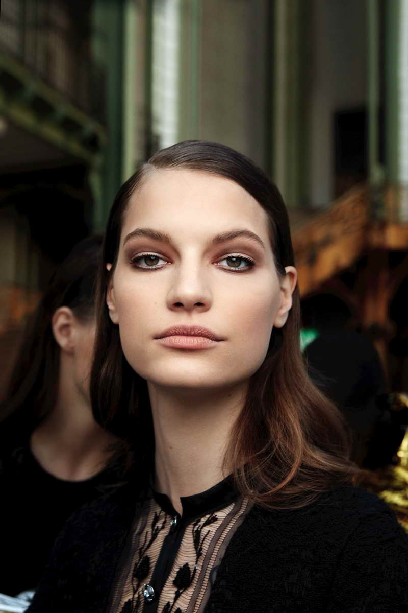 CHANEL 2020 Spring-Summer Haute Couture Show Backstage Makeup - Photo Credit CHANEL 2020