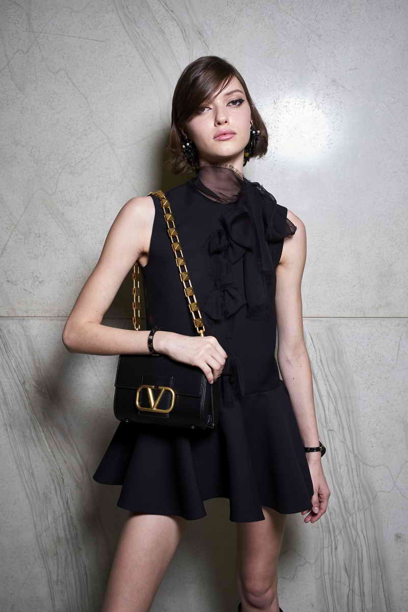 VALENTINO GARAVANI STUD SIGN BAG - Courtesy of Valentino