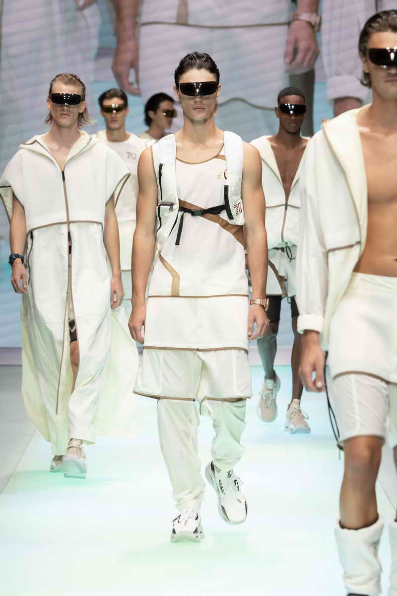 Emporio Armani Men’s and Women’s Spring/Summer 2022 Collection