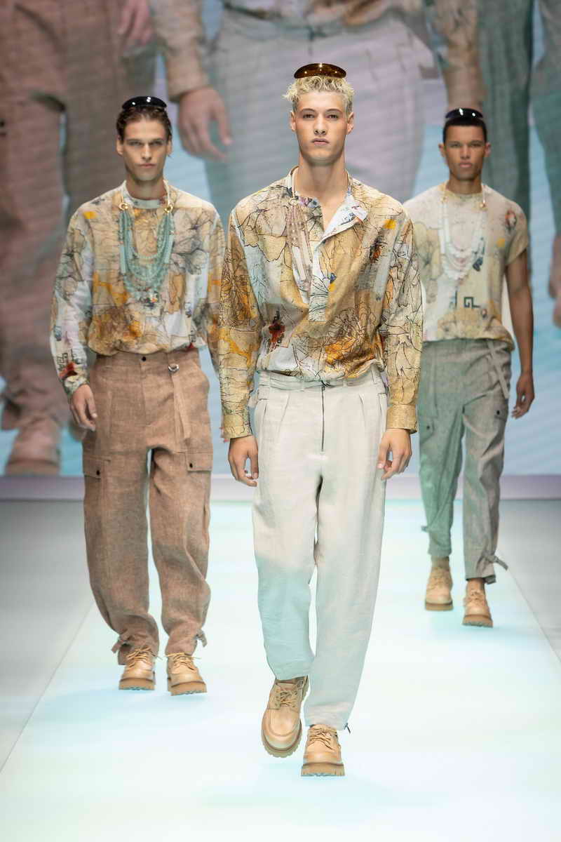 Emporio Armani Men’s and Women’s Spring/Summer 2022 Collection