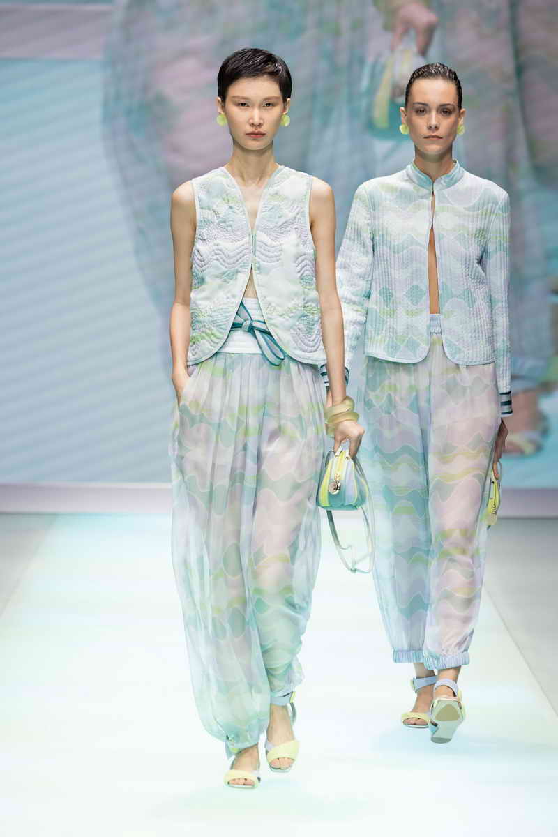 Emporio Armani Men’s and Women’s Spring/Summer 2022 Collection
