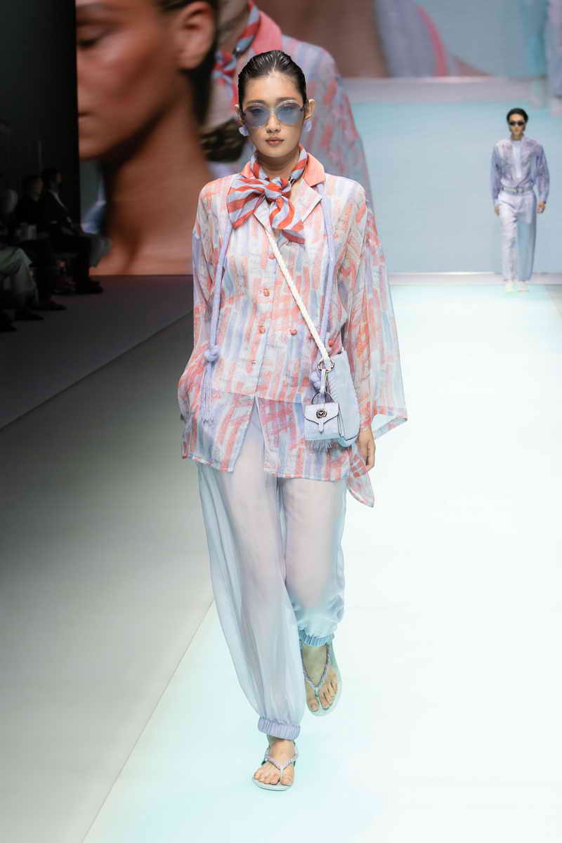 Emporio Armani Men’s and Women’s Spring/Summer 2022 Collection