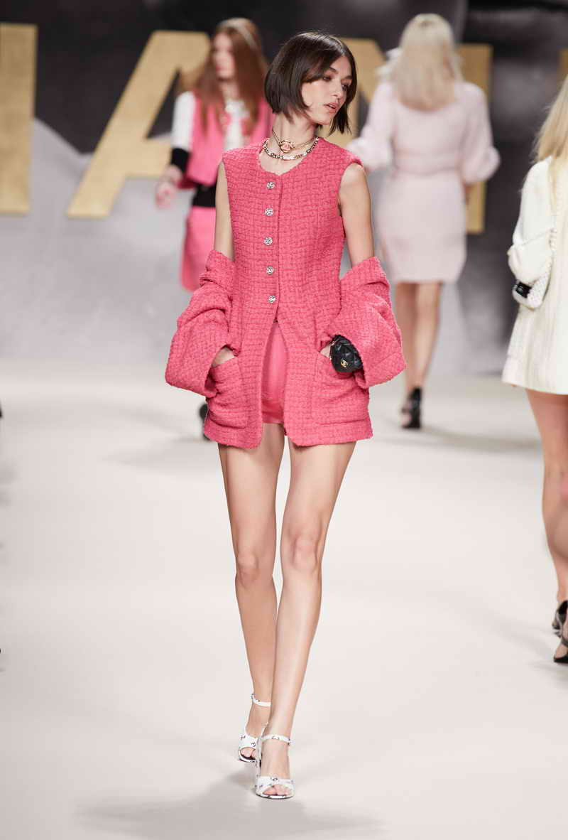CHANEL Spring-Summer 2022 Ready-to-Wear Collection - Photo Courtesy of CHANEL