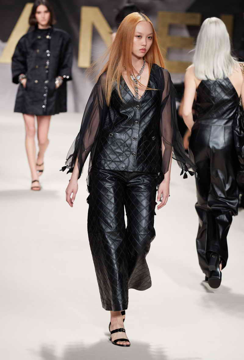 CHANEL Spring-Summer 2022 Ready-to-Wear Collection - Photo Courtesy of CHANEL