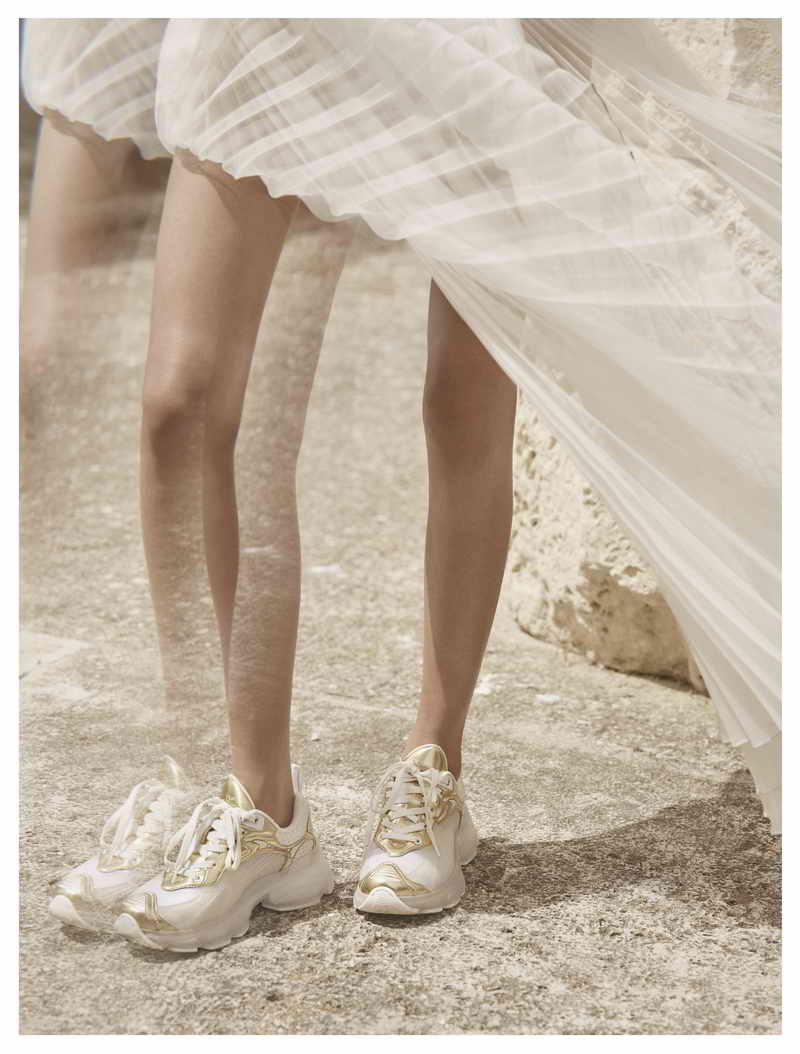 DIOR VIBE SNEAKERS FROM CR22