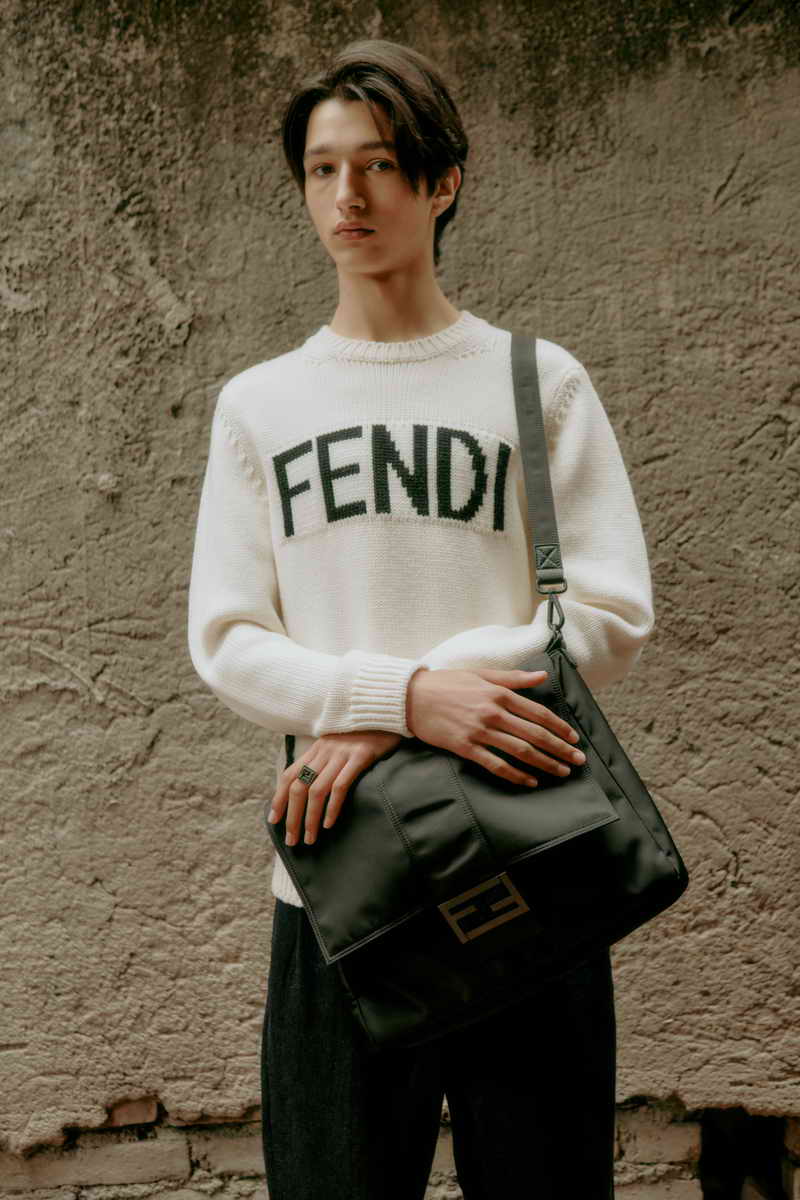 Lightness, casualness, playfulness: it’s Fendiness! The new essential bag’s line for Men