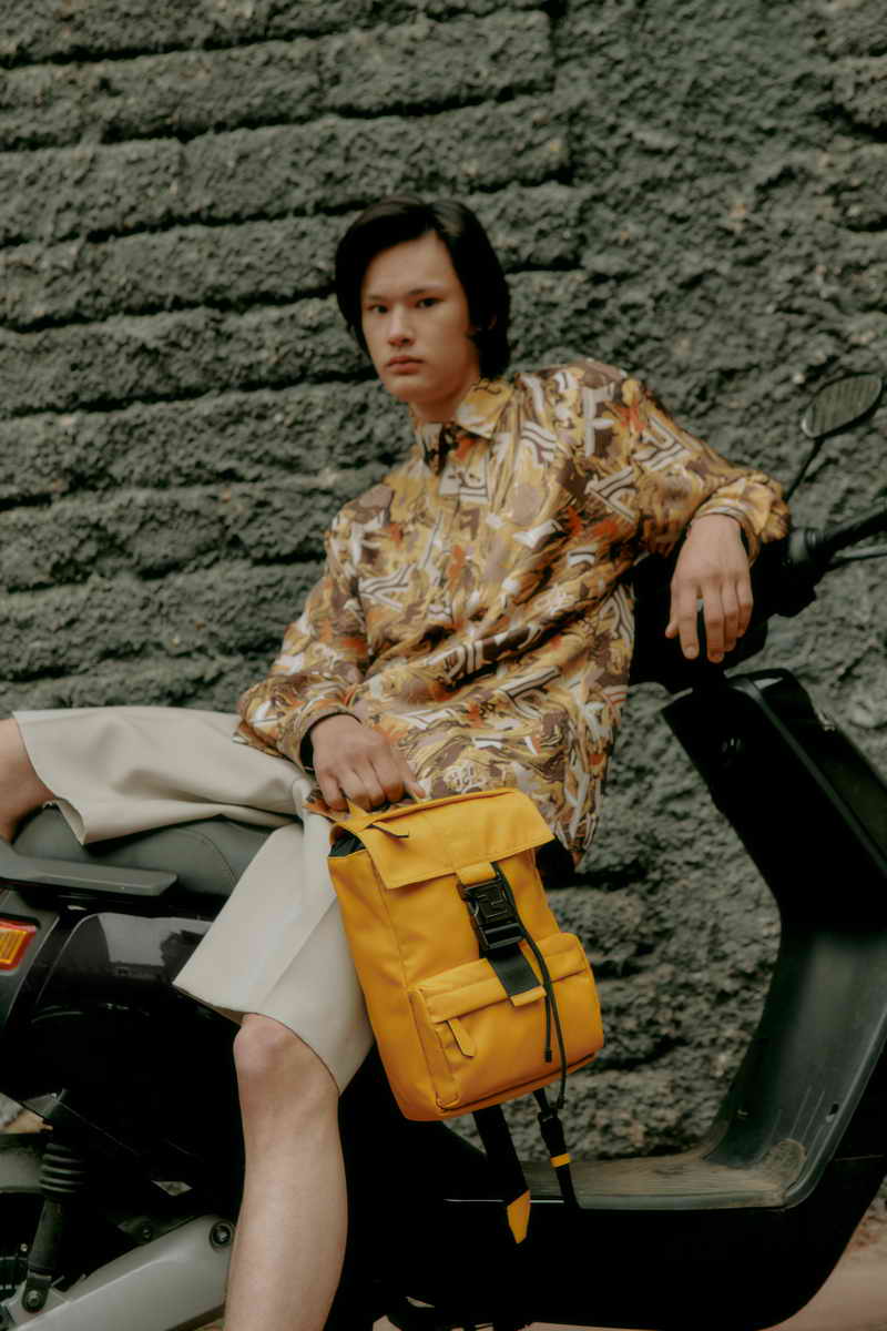 Lightness, casualness, playfulness: it’s Fendiness! The new essential bag’s line for Men