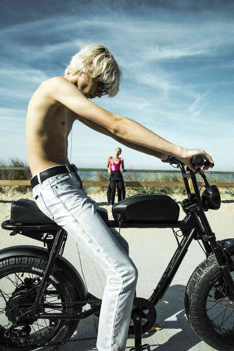 SAINT LAURENT RIVE DROITETHE RIDE