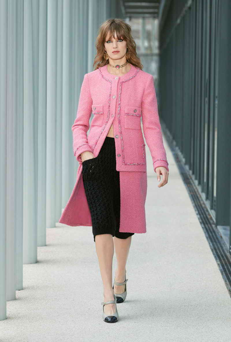 CHANEL 2021/22 Métiers d’art collection - Photo Courtesy of CHANEL