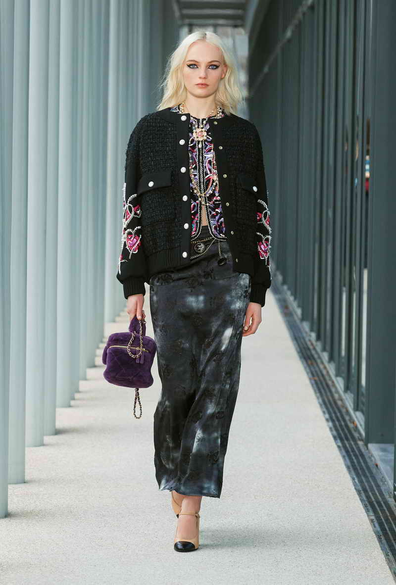 CHANEL 2021/22 Métiers d’art collection - Photo Courtesy of CHANEL