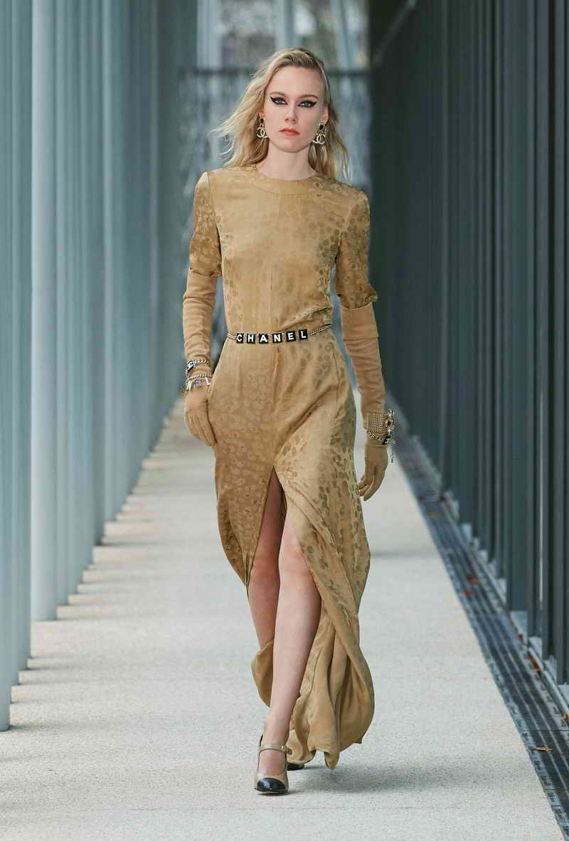 CHANEL 2021/22 Métiers d’art collection - Photo Courtesy of CHANEL
