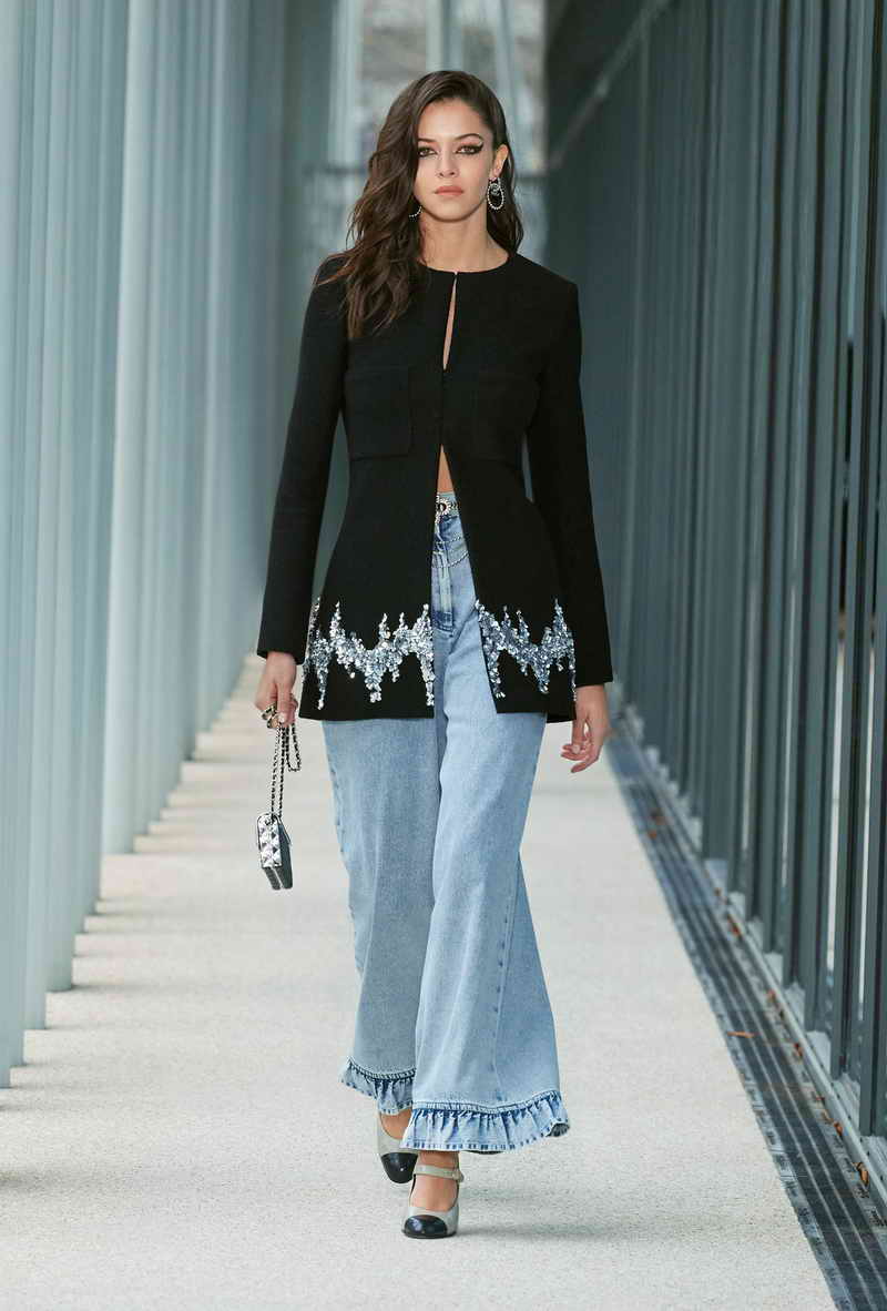 CHANEL 2021/22 Métiers d’art collection - Photo Courtesy of CHANEL