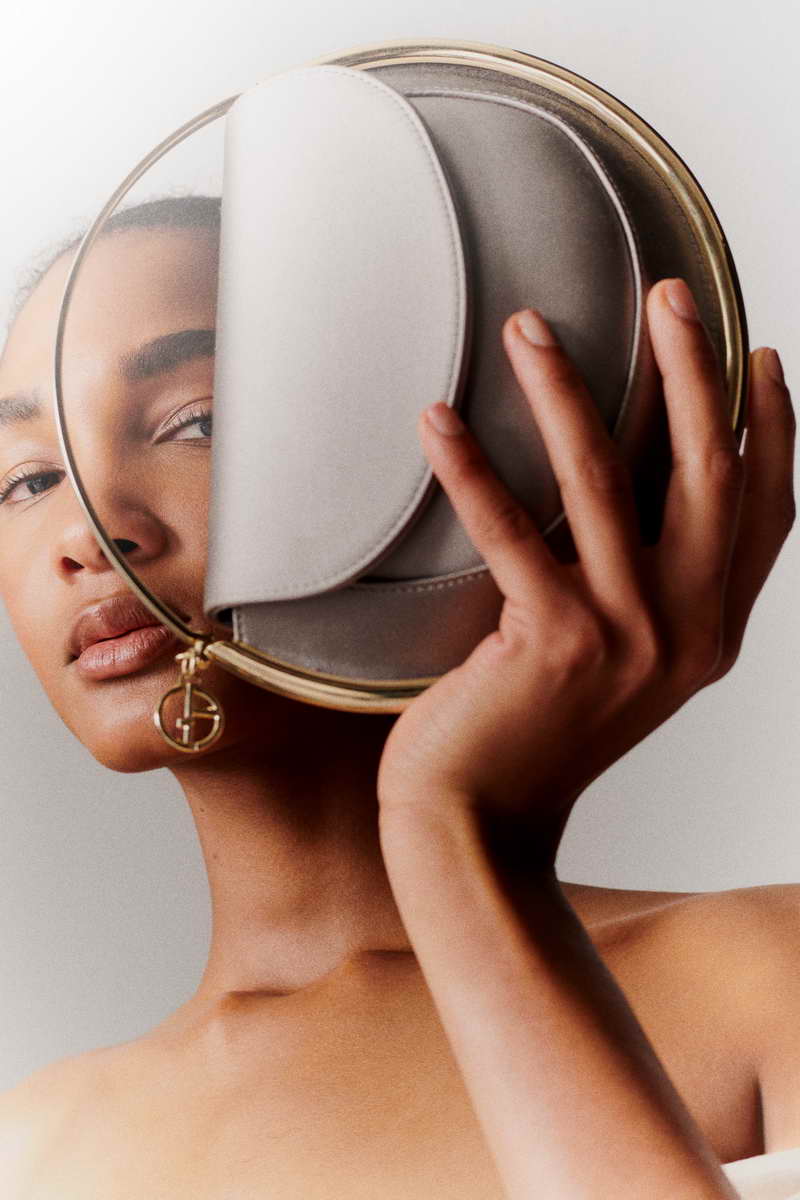 Gioorgio Armani Spring/Summer 2022 Women Collection Métissage