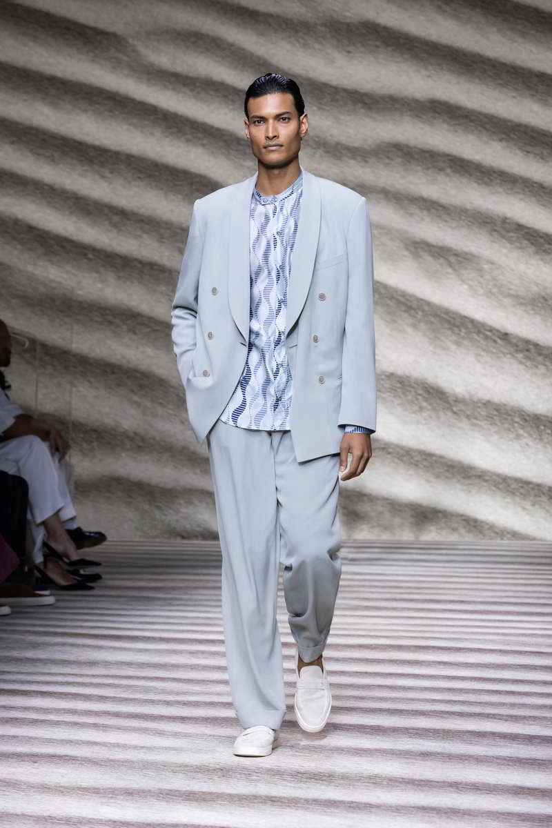 GIORGIO ARMANI SPRING/SUMMER 2023 MENSWEAR FASHION SHOW