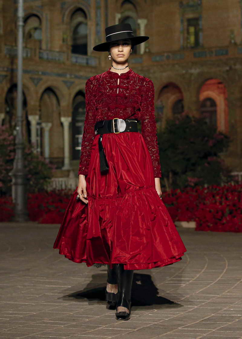 DIOR CRUISE 2023 SHOW