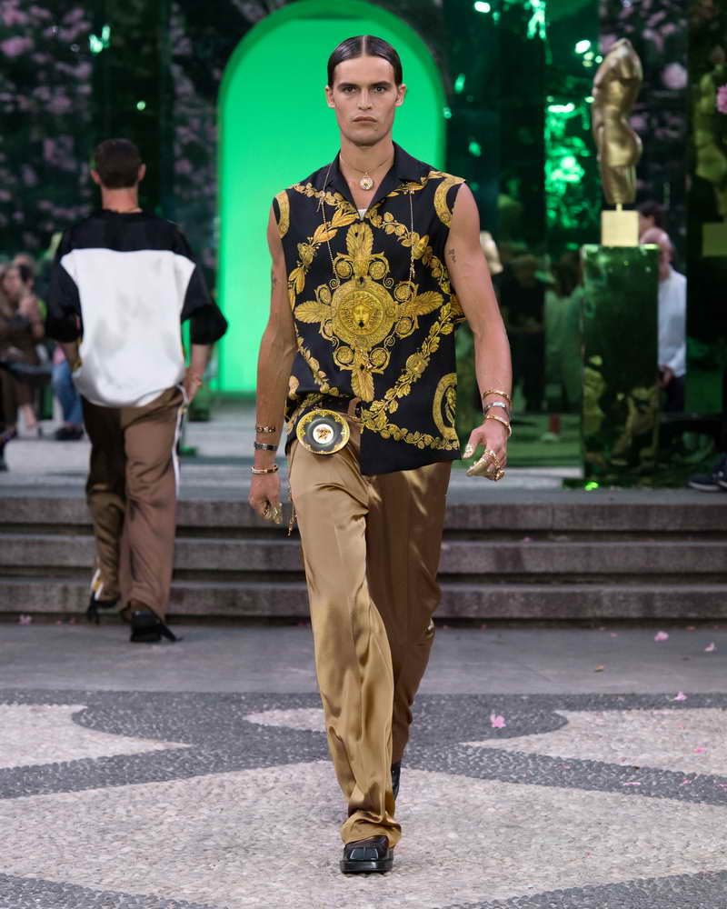 Versace Men’s Spring-Summer 2023