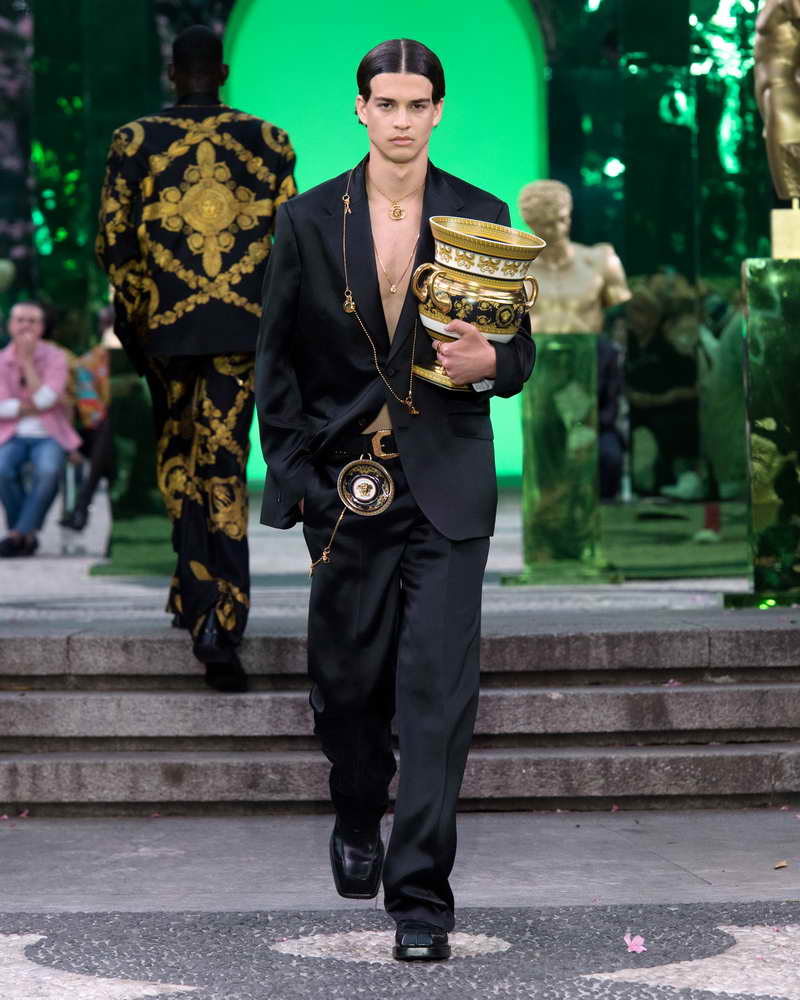 Versace Men’s Spring-Summer 2023