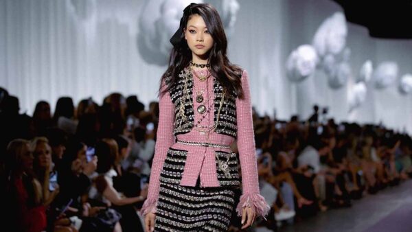 CHANEL 2021/22 Métiers d'art show in Florence
