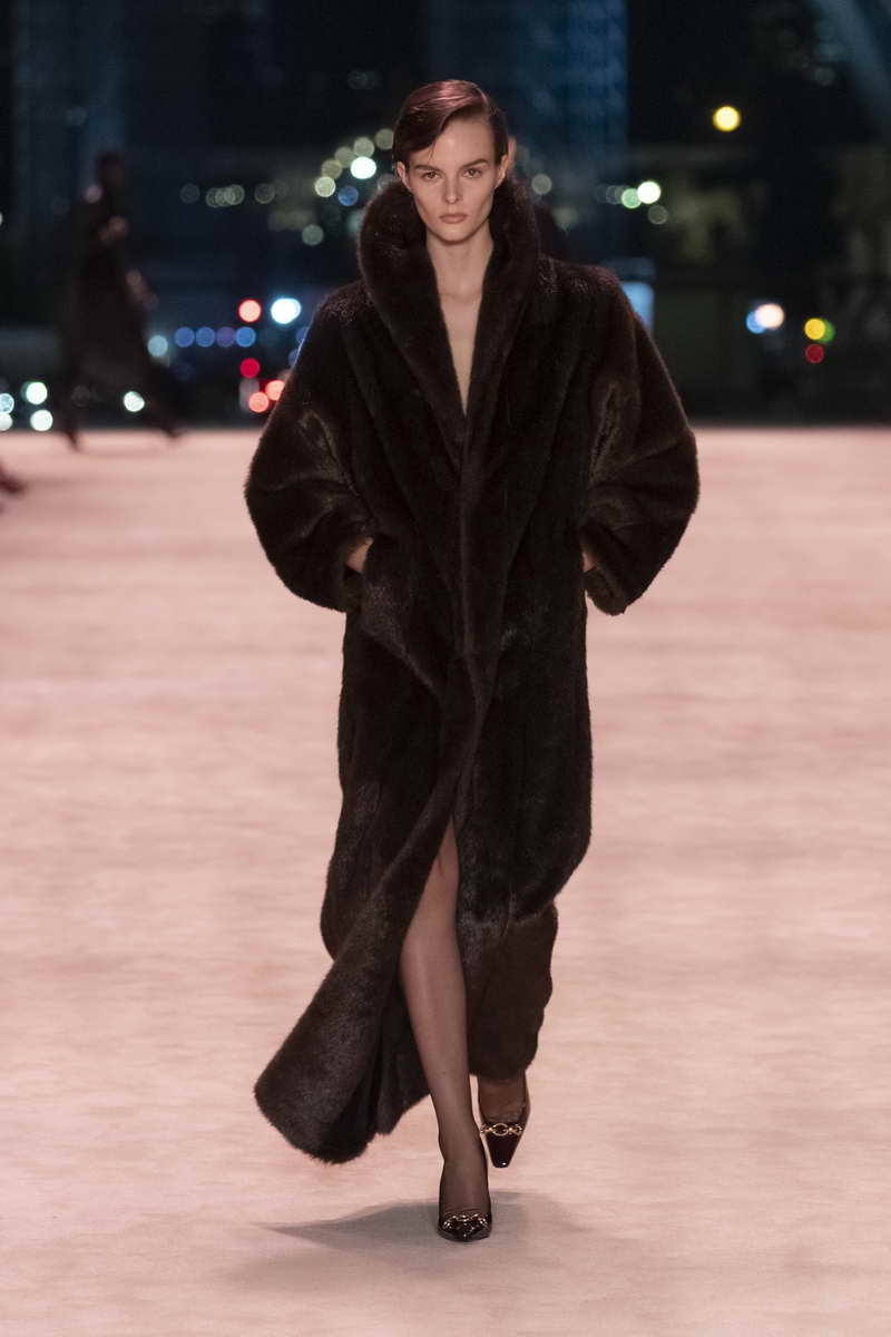 SAINT LAURENT WINTER 2022 2023 - Photo Courtesy of SAINT LAURENT