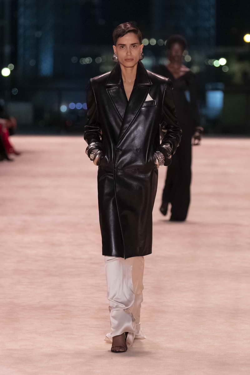 SAINT LAURENT WINTER 2022 2023 - Photo Courtesy of SAINT LAURENT