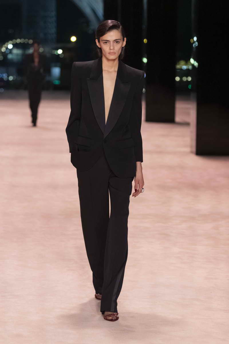 SAINT LAURENT WINTER 2022 2023 - Photo Courtesy of SAINT LAURENT