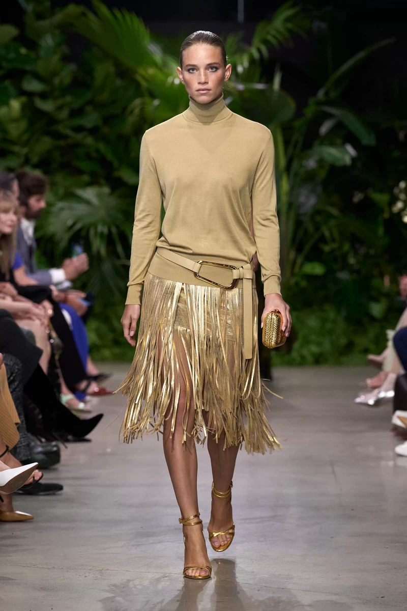 URBAN RESORT: THE SPRING/SUMMER 2023 MICHAEL KORS COLLECTION RUNWAY SHOW