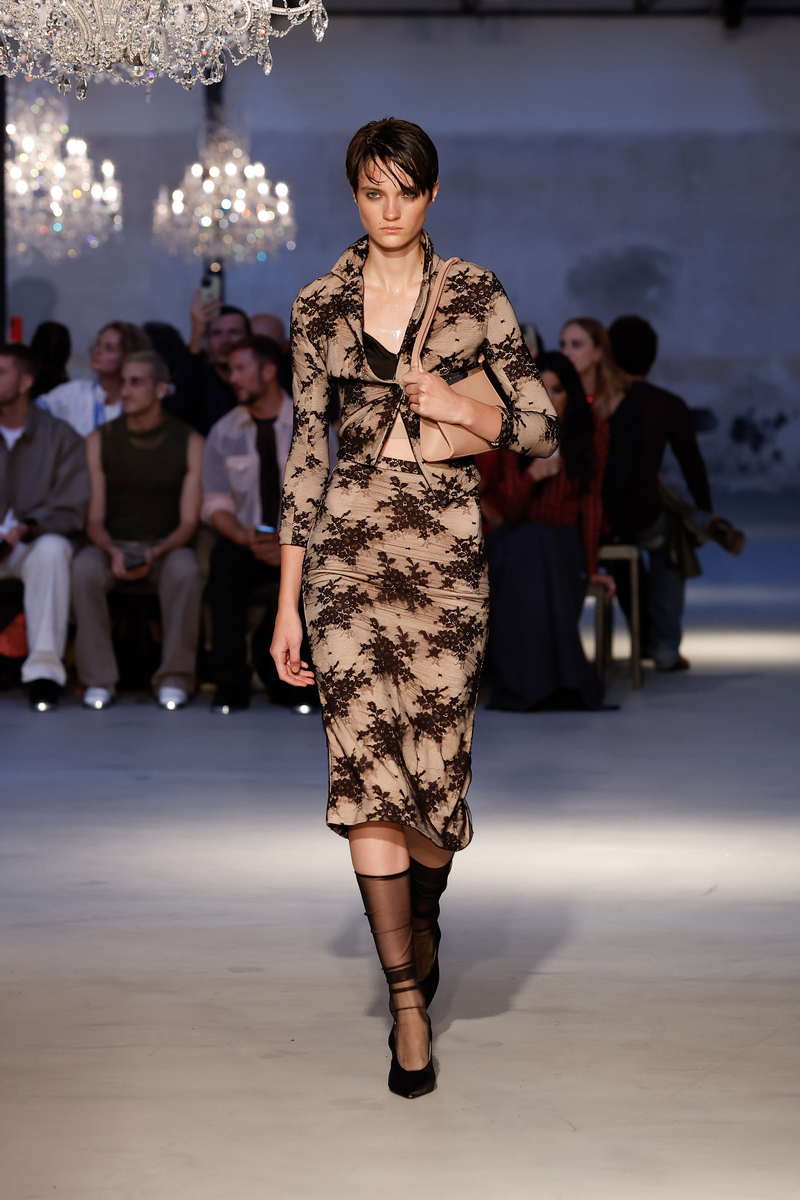 No. 21 SPRING SUMMER 2023 WOMEN’S COLLECTION - THE LOVERS - Photo courtesy of N21