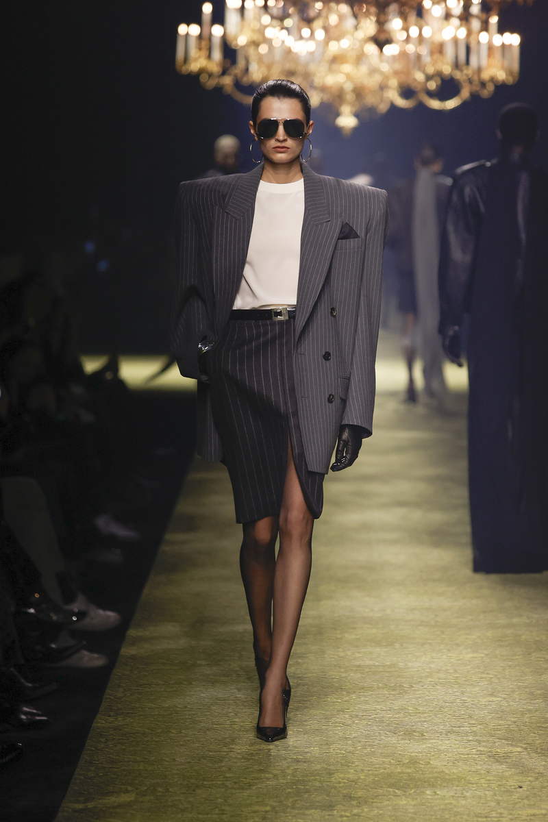 SAINT LAURENT WOMEN’S WINTER 2023 - Photo Courtesy of Saint laurent