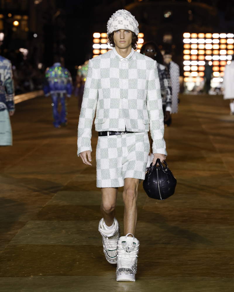 Louis Vuitton: Louis Vuitton Presents Its New 2024 Women's Cruise