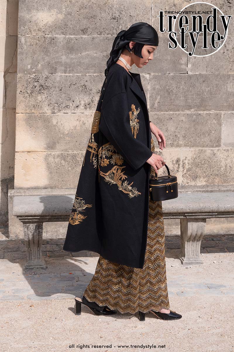 Street style looks at Dior during the Paris Fashion Week Summer 2024 - Photo Charlotte Mesman