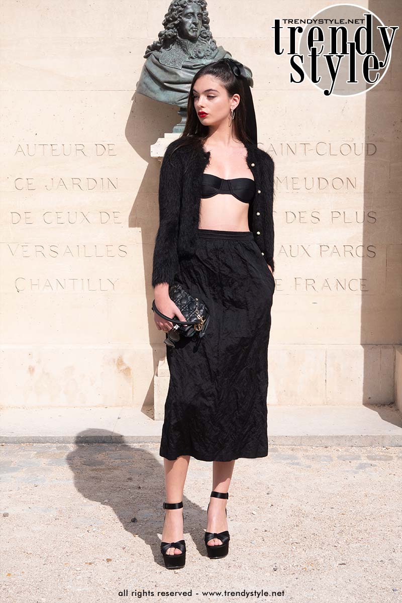 Street style looks at Dior during the Paris Fashion Week Summer 2024 - Photo Charlotte Mesman