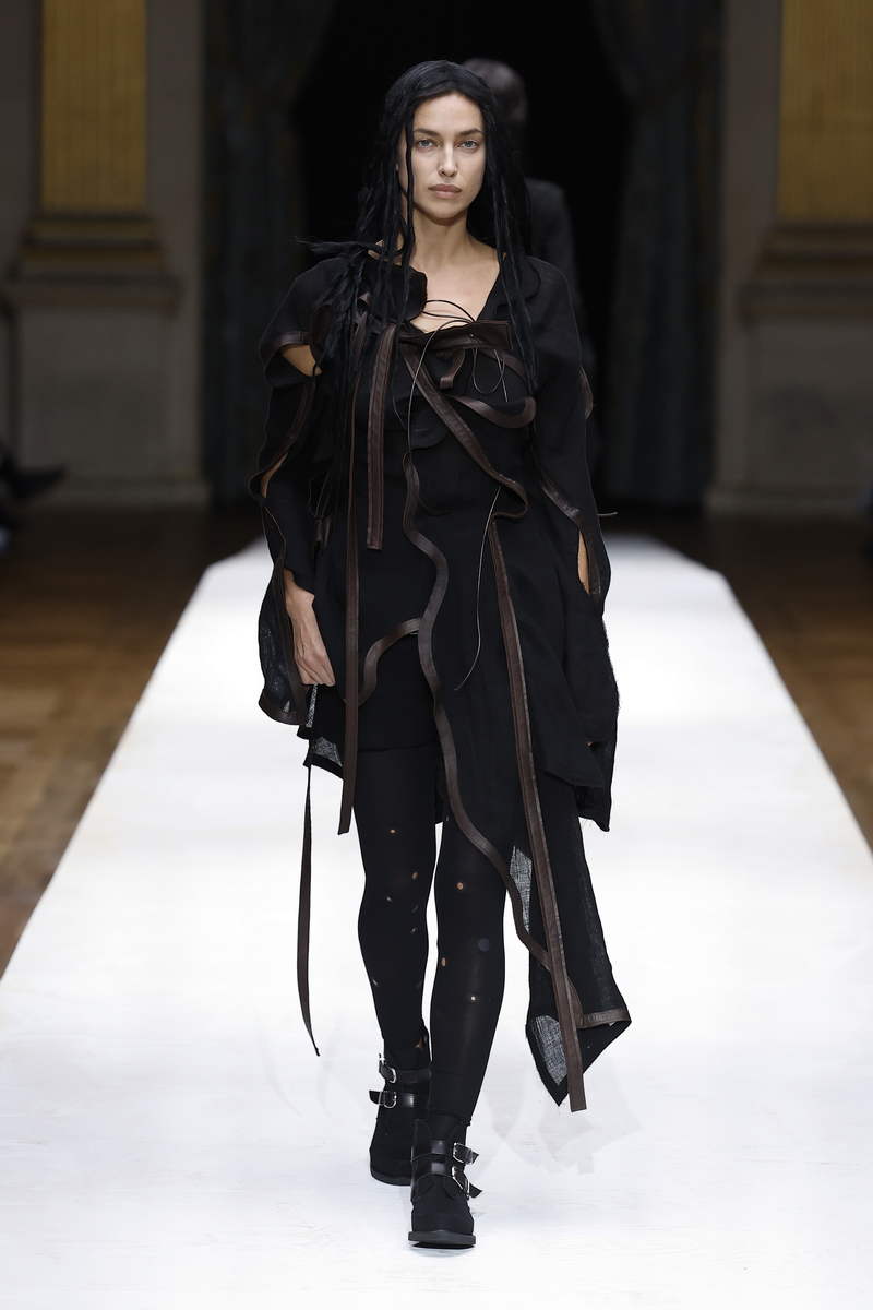 Yohji Yamamoto Women's Spring Summer 2024 Collection - Photo Courtesy of Yohji Yamamoto