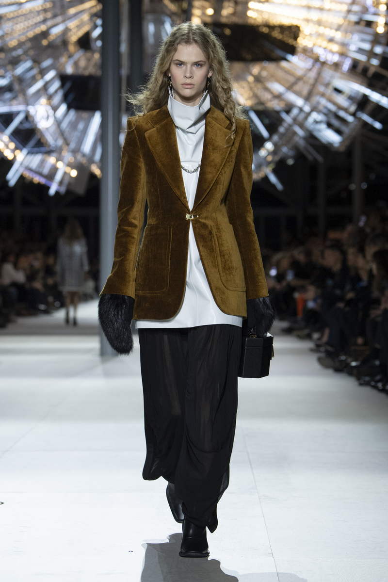 Louis Vuitton Women’s Fall Winter 2024 Show © Louis Vuitton – All rights reserved