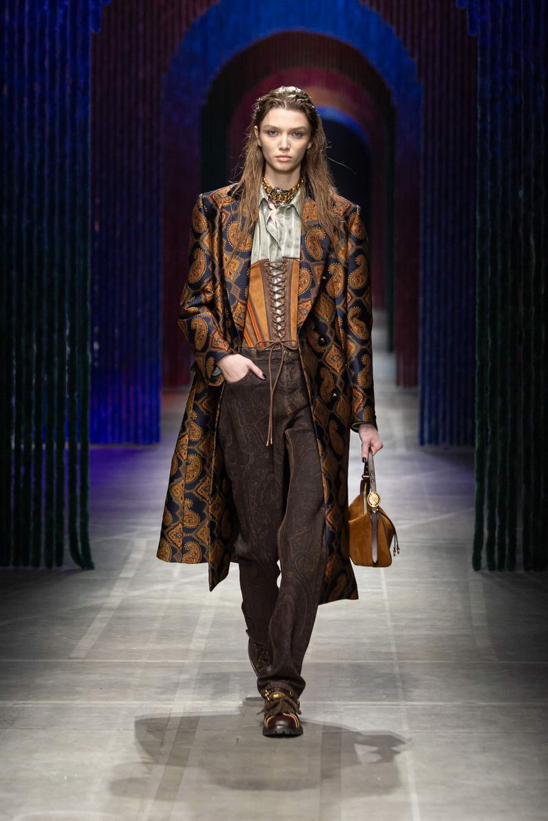 Etro Woman Fall Winter 2026 2027 - Photo courtesy of Etro