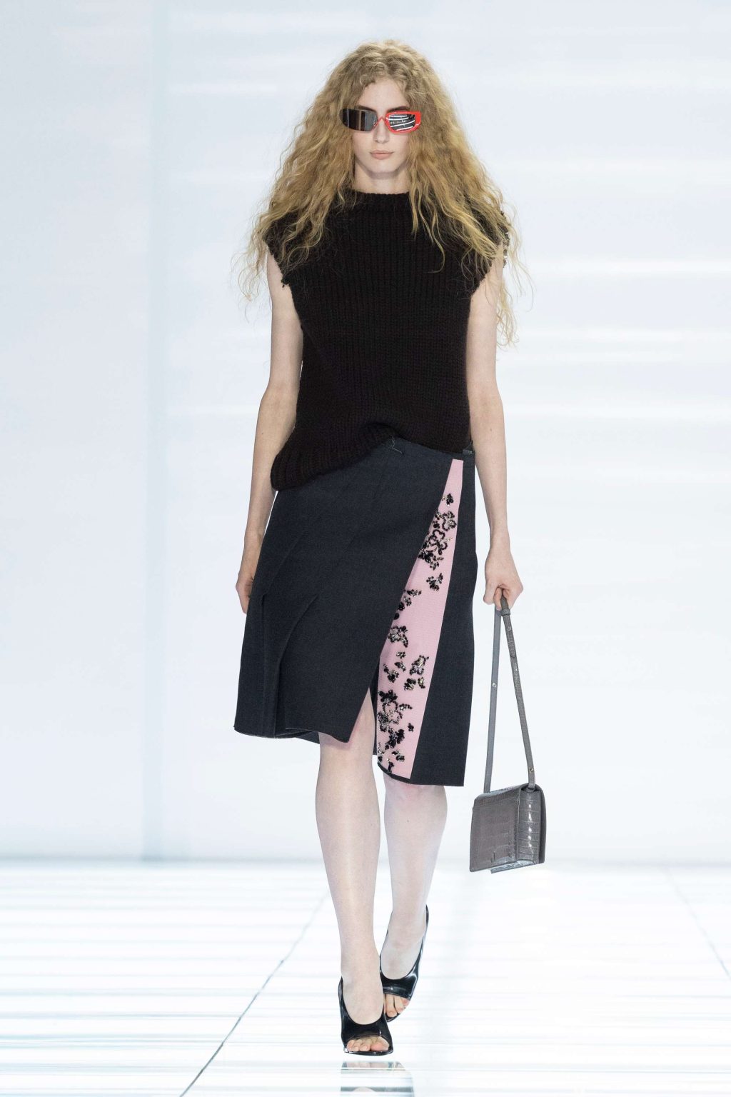 Prada Spring/Summer 2027: the skirt as an object - Photo courtesy of Prada