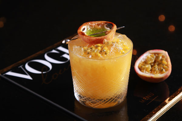 BANGKOK MahaNakhon Julep Nikki Thai Vodka Absinthe Passion-Fruit Mango-Juice