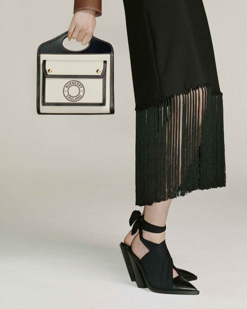 BURBERRY - The Canvas Story