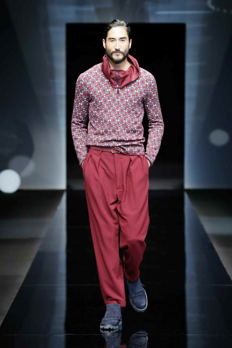 GIORGIO ARMANI MENSWEAR SPRING SUMMER 2017 FASHION SHOW