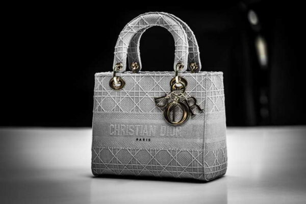 DIOR PRESENTS THE CUSTOMIZABLE NEW LADY D-LITE