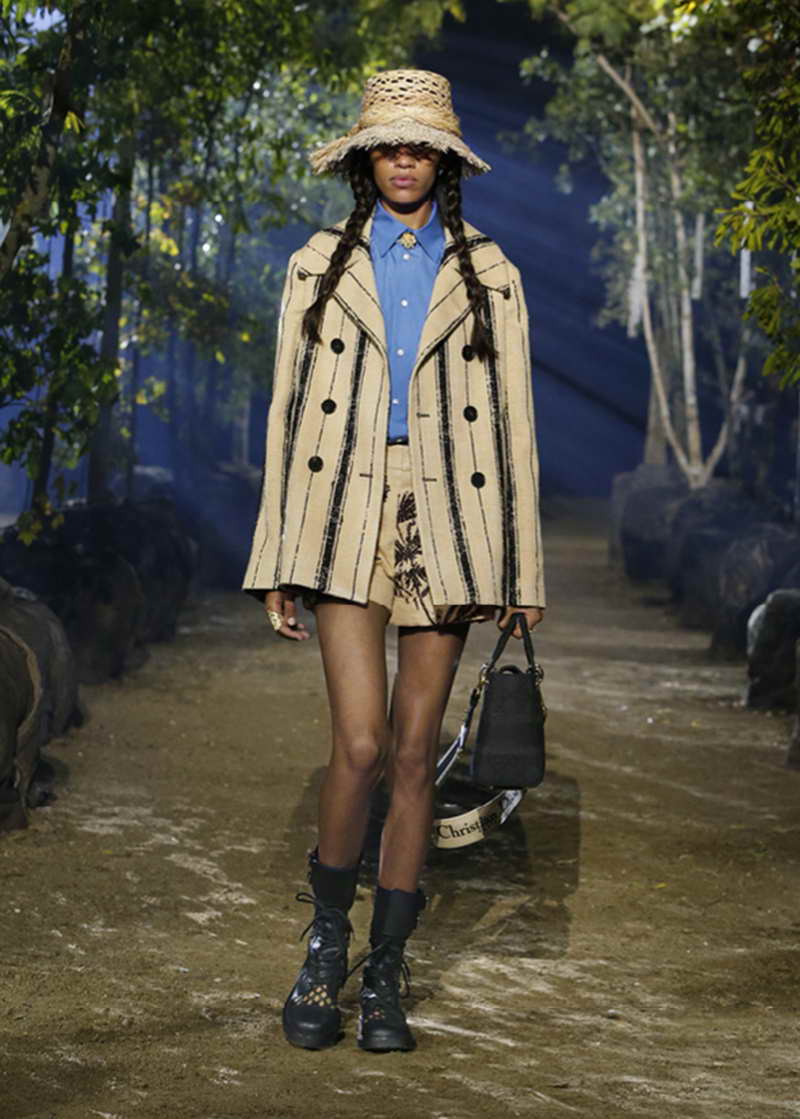 DIOR PRESENTS THE CUSTOMIZABLE NEW LADY D-LITE