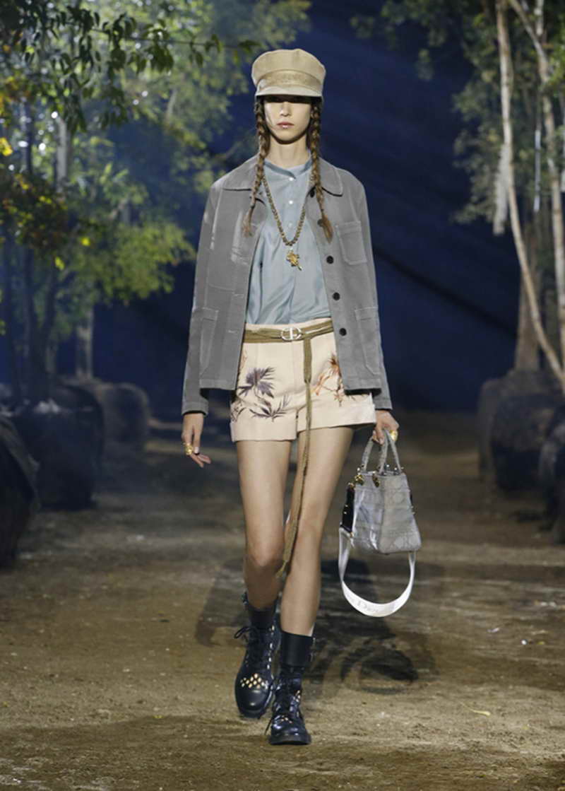 DIOR PRESENTS THE CUSTOMIZABLE NEW LADY D-LITE