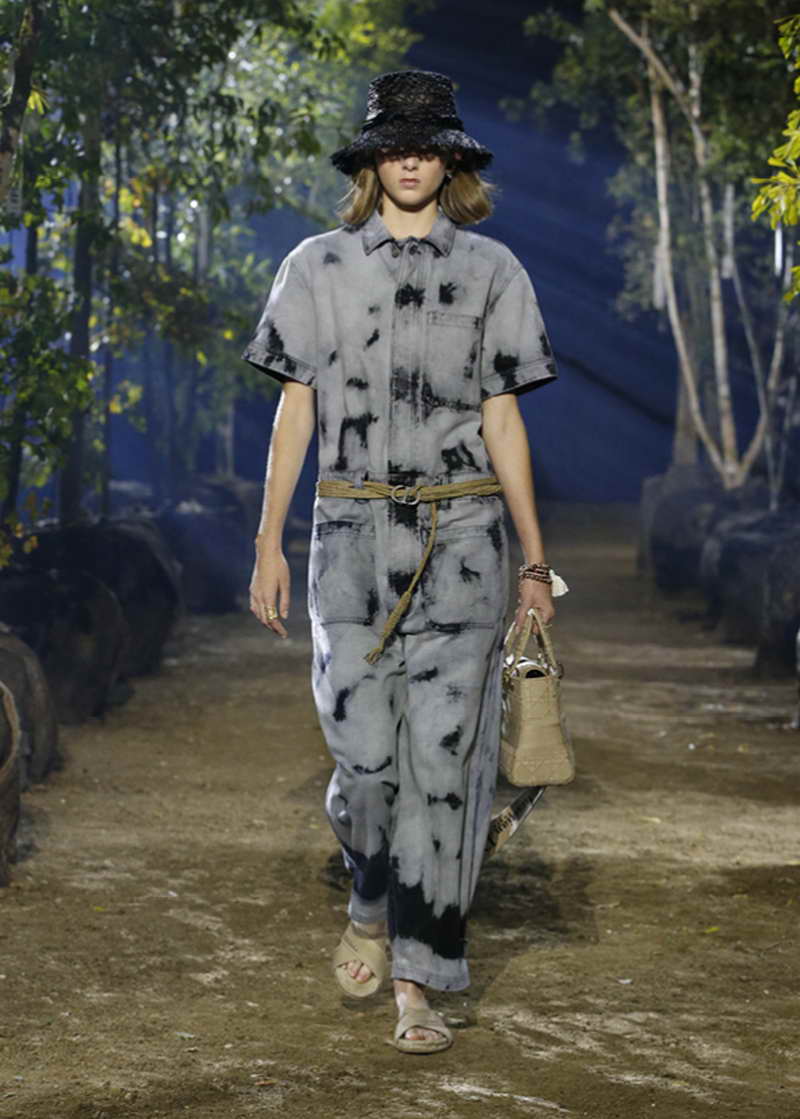 DIOR PRESENTS THE CUSTOMIZABLE NEW LADY D-LITE
