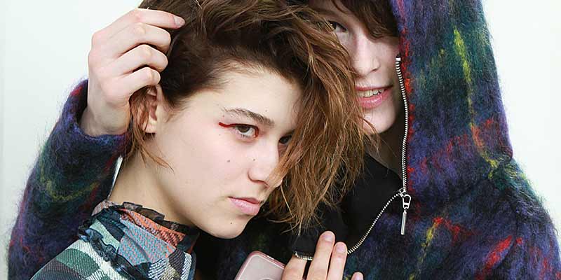 Hair trends 2018. The eighties are back. Copy this new wave look