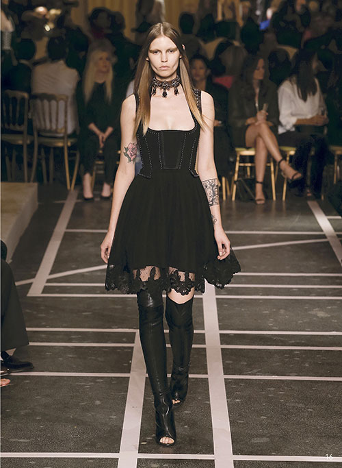 GIVENCHY BY RICCARDO TISCI SPRING/SUMMER 2015 WOMENSWEAR COLLECTION