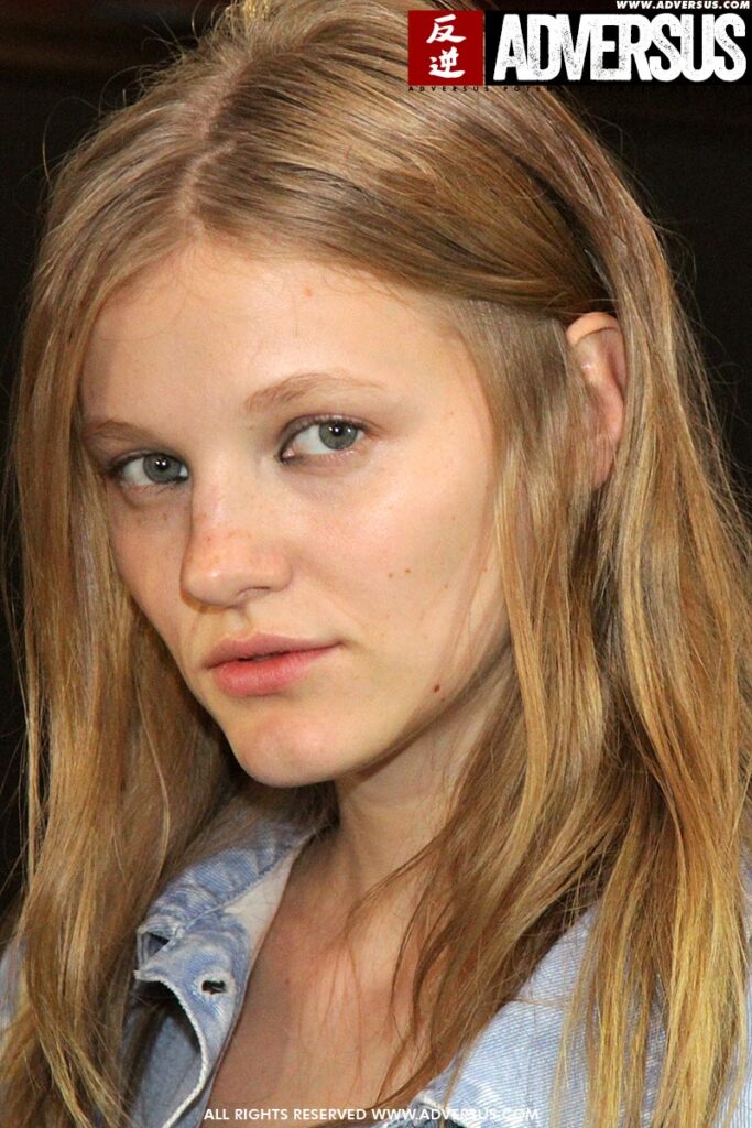Sexy hairdo at MSGM SS2019 Fashion Show. Hair: Anthony Turner. Foto: Charlotte Mesman