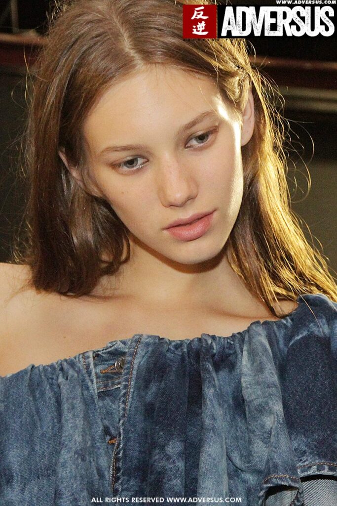 Sexy hairdo at MSGM SS2019 Fashion Show. Hair: Anthony Turner. Foto: Charlotte Mesman