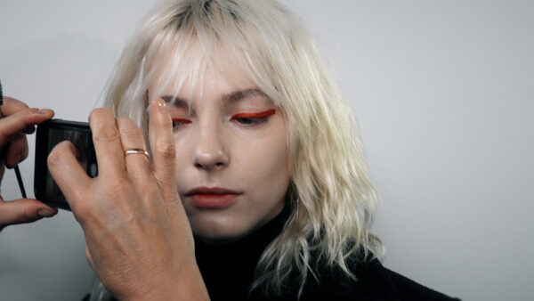Makeup trends: a stamp on the eye with Inge Grognard