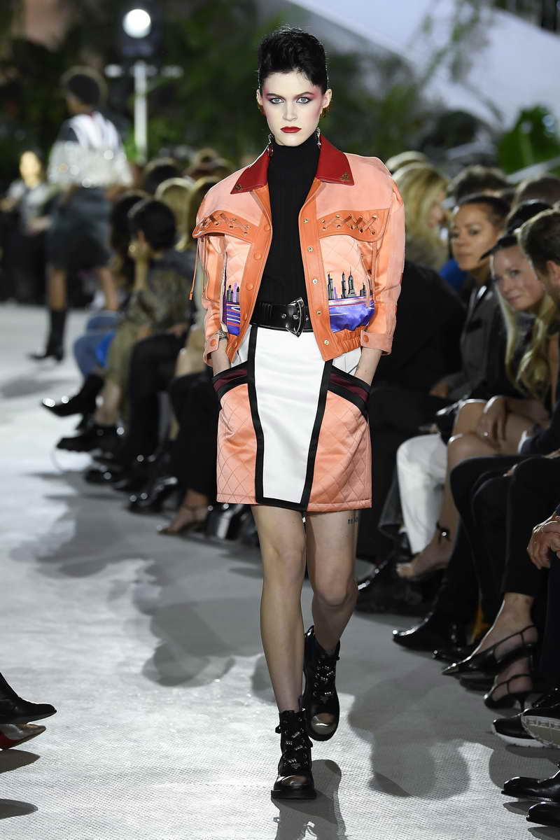 LOUIS VUITTON WOMEN'S CRUISE COLLECTION 2020